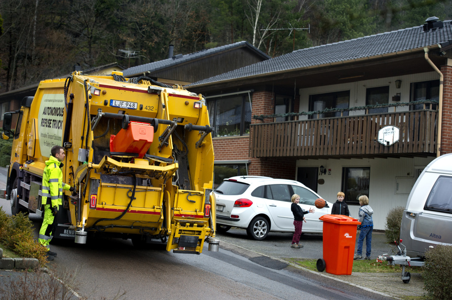 Avtonomno tovorno vozilo za odvoz odpadkov