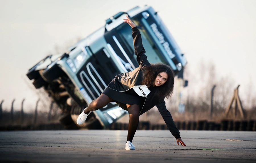 Volvo ponovno navdušil z reklamo
