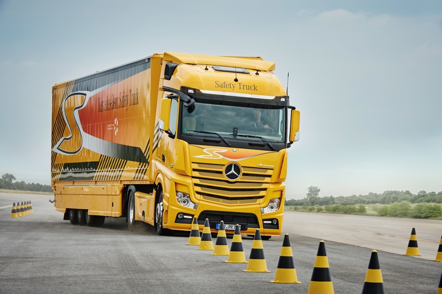 novi actros