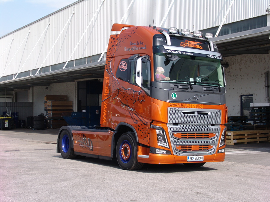 Zmogljivi Volvo FH16 750 za 80. rojstni dan