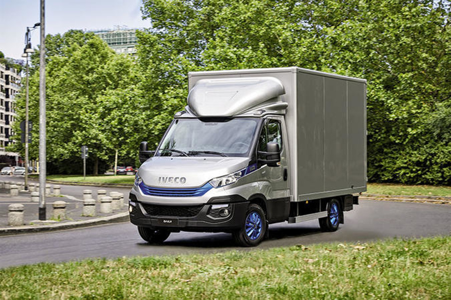 Iveco deluje modro