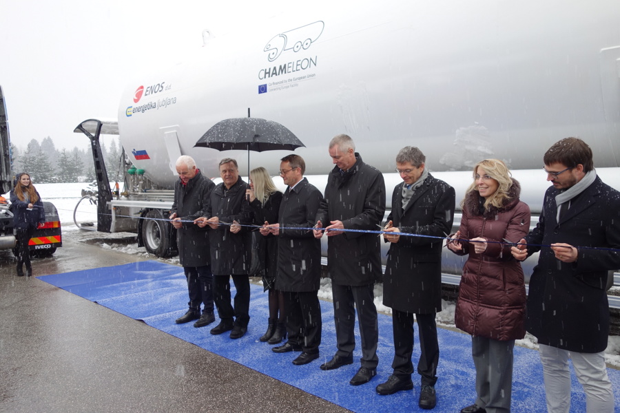 Prva javna LNG polnilnica za tovorna vozila v Sloveniji