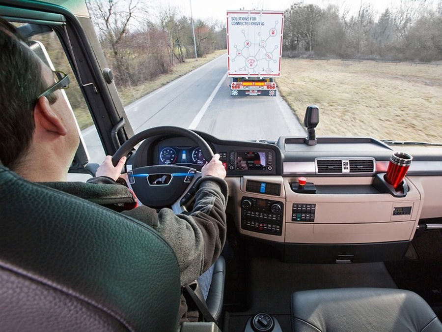 MAN in DB Schenker testirata platooning