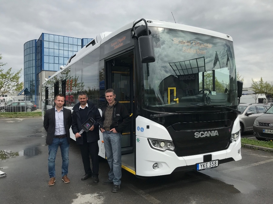 Avtobus Scania Citywide na ulicah Ljubljane