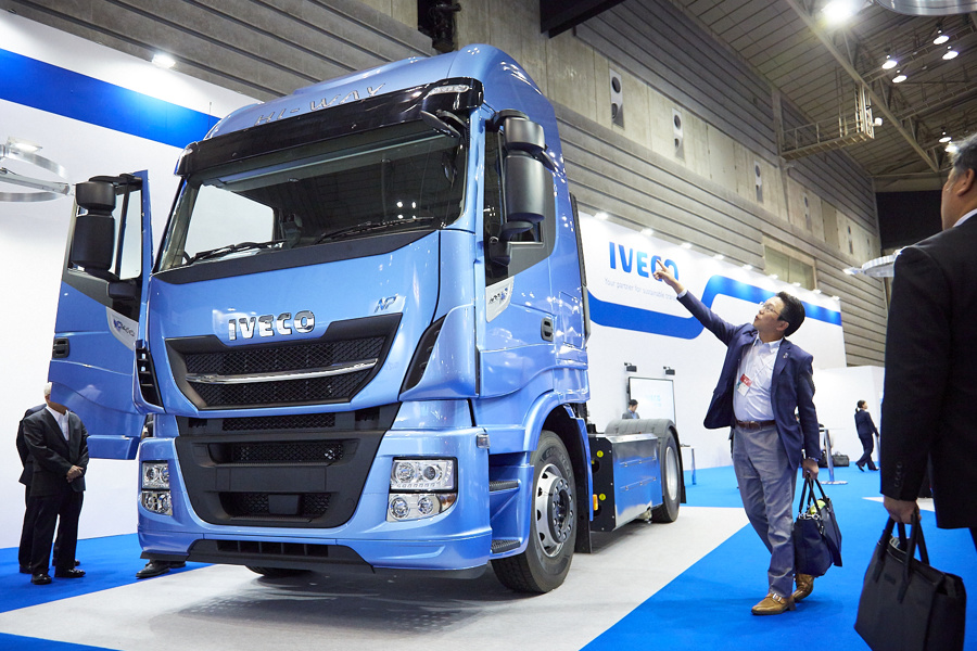 Prvi tovornjaki Iveco na plin za japonski trg