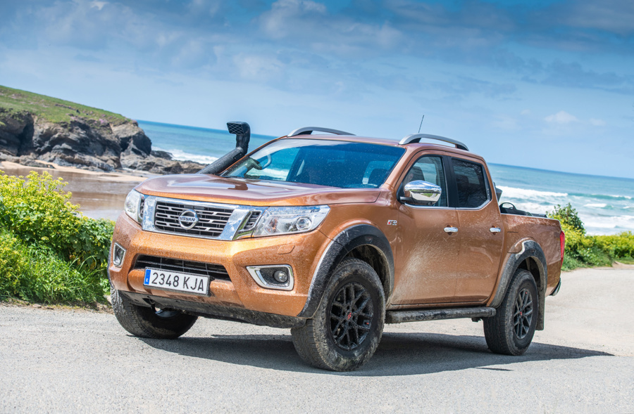 Nissan Navara OFF-ROADER AT32