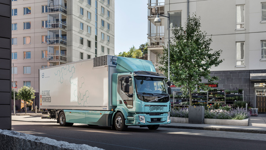 Volvo FL Electric že dostavlja tovor