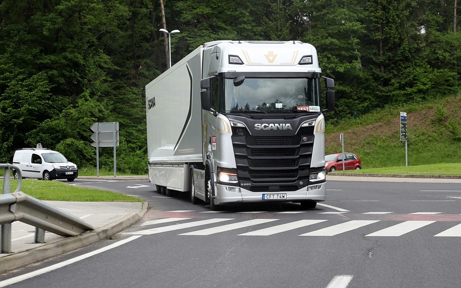 TEST: Scania S 650 V8