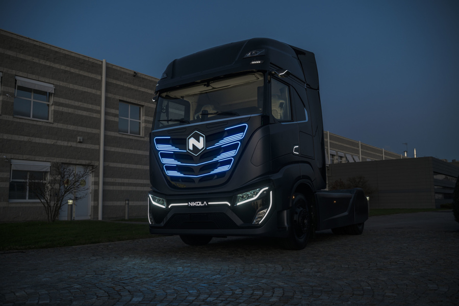 Nikola in Iveco ubirata svojo pot