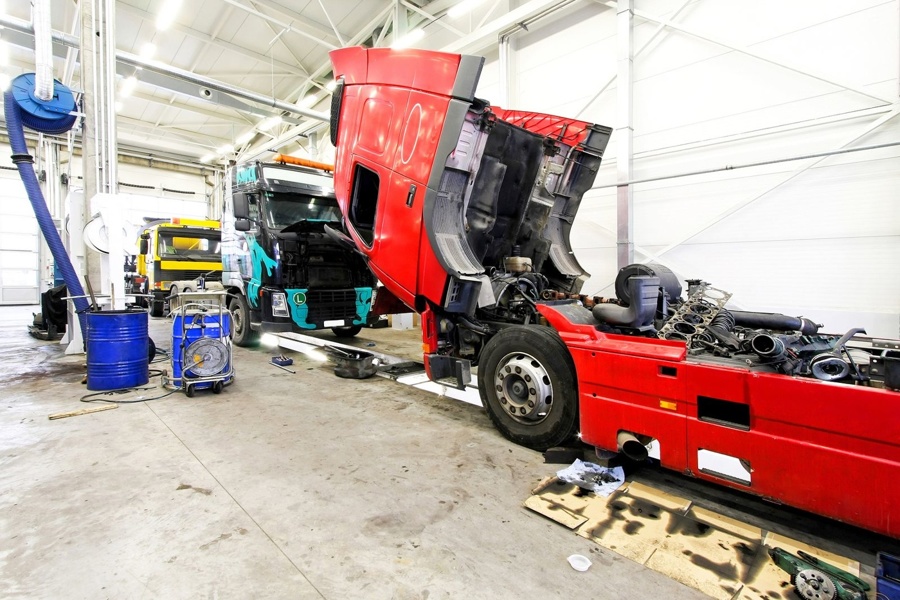 Delovni časi in posebnosti glede delovanja servisnih delavnic za tovorna vozila