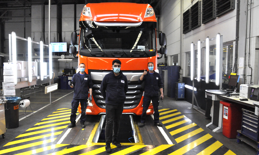 first-daf-truck-leaves-production-line