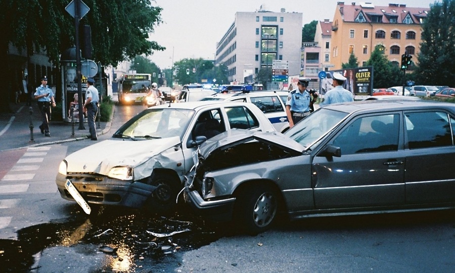 car-crash-street