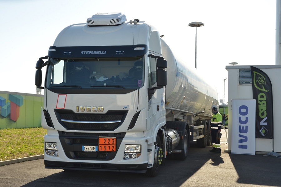 ivecobio-lngstrada-cascinette-3