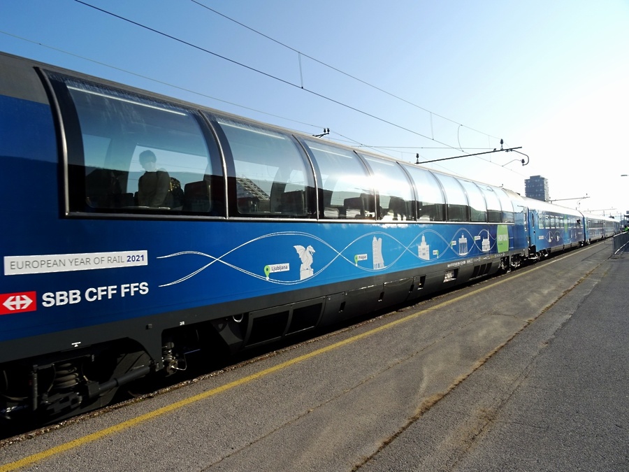 vlak-connecting-europe-express-2