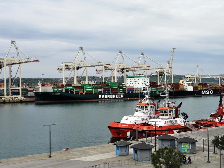 luka-koper