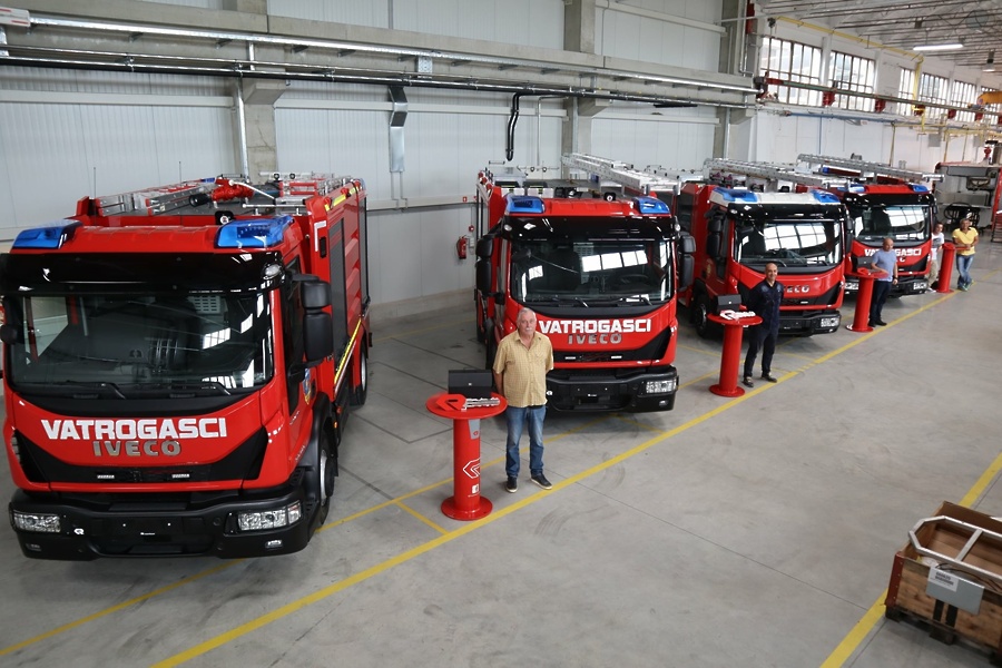 iveco-rosenbauer-gasilci-4