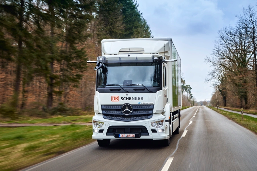 mercedes-benz-eactros-db-schenker-9