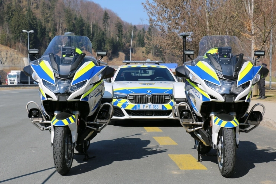 specializirana-enota-avtocestne-policije-10