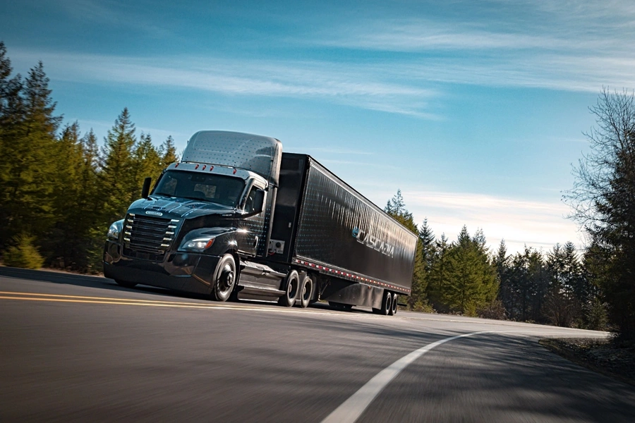 Freightliner eCascadia