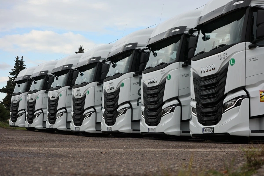 Iveco S-Way Wielton