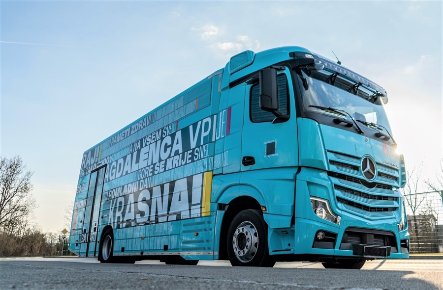 Mercedes-Benz Actros - potujoča knjižnica