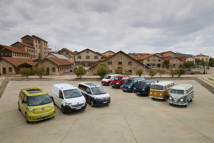 VW Transporter - Bulli 75 let
