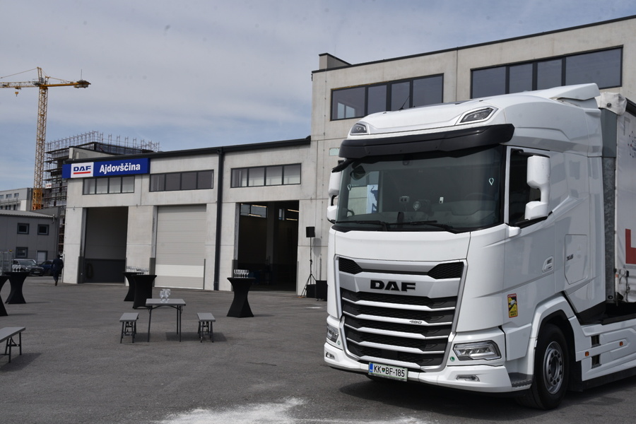 DAF in Schmitz Cargobull servis Ajdovščina