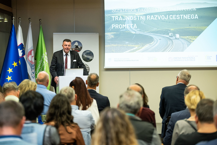 Konferenca - Trajnostni razvoj cestnega prometa