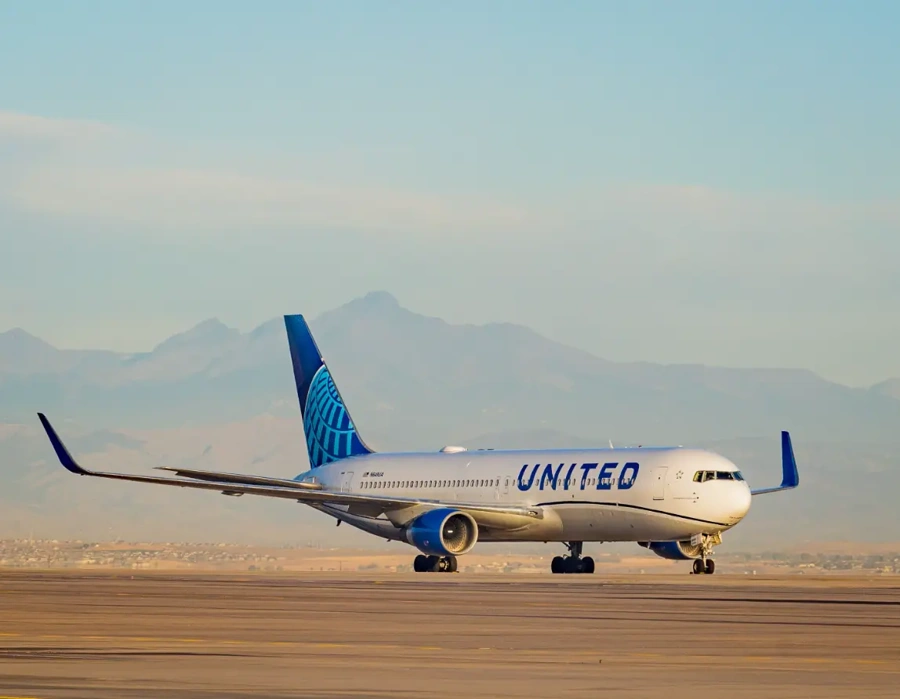United Airlines - Boeing 767