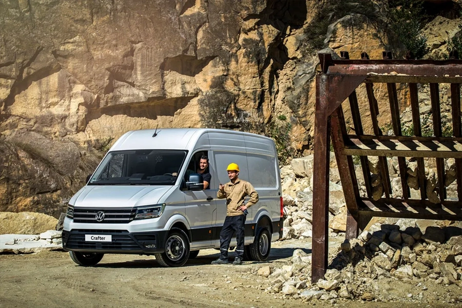 2018-08-vw-crafter-1200x80007.webp