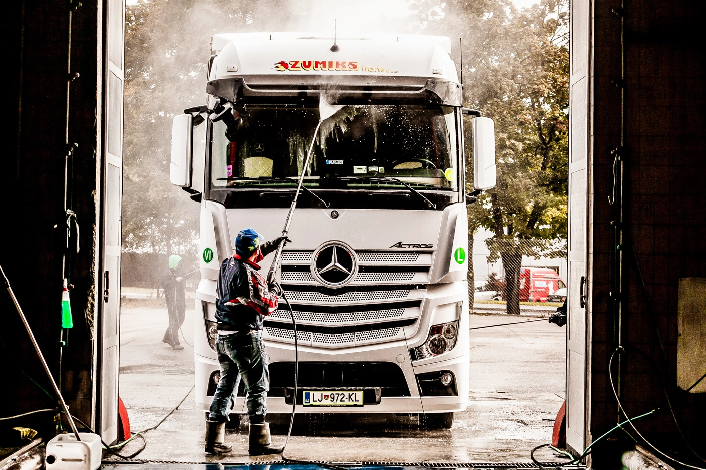truck-1221.webp