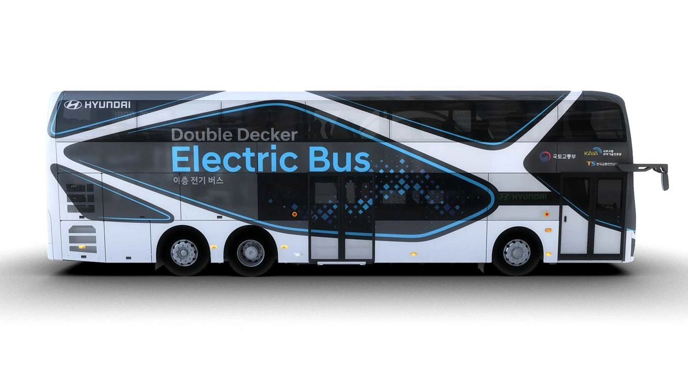 hyundai-electric-double-decker-bus.webp