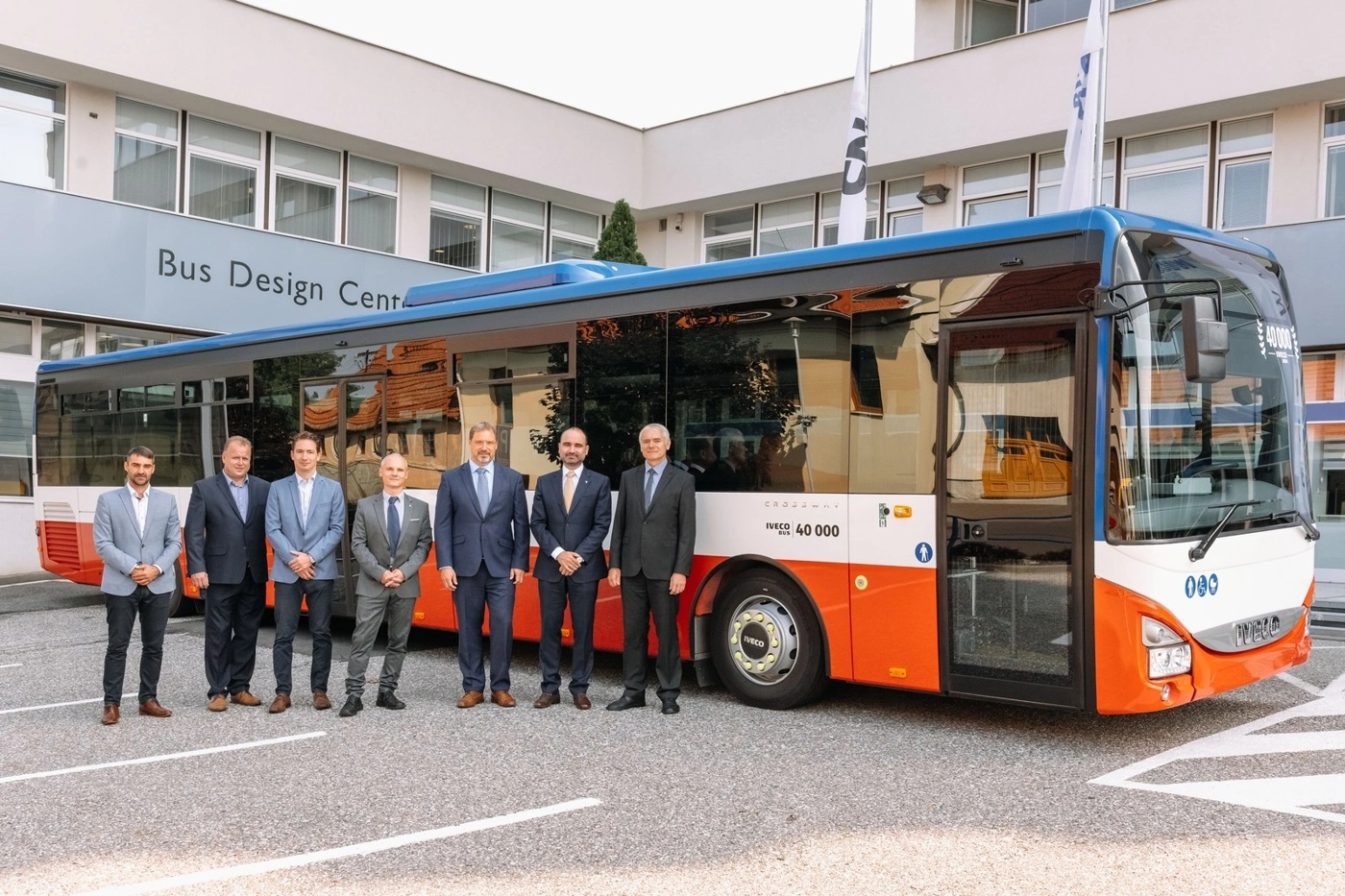 40-000-crosswayhandover-8-20190827-141039.webp
