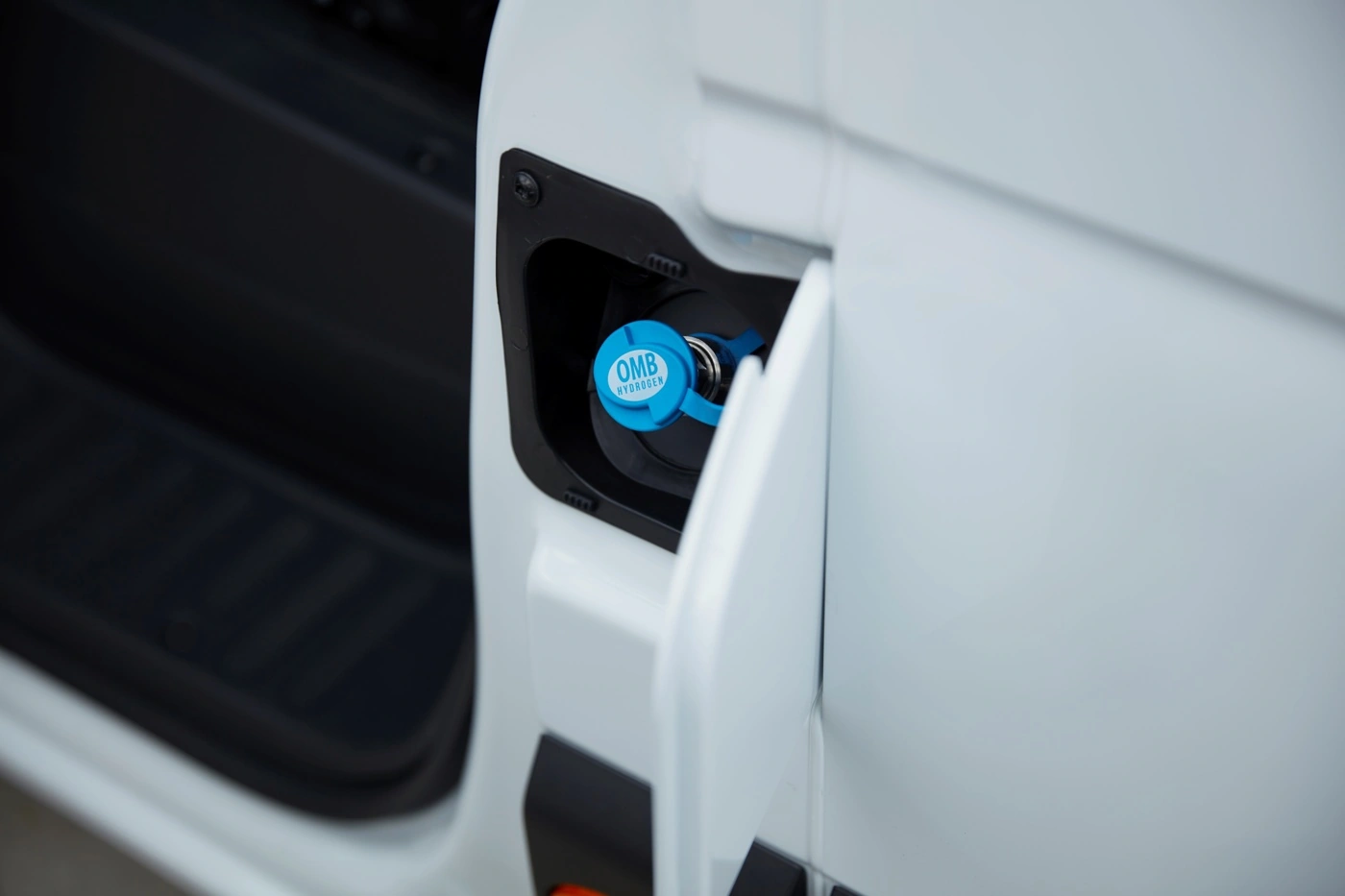 212348832019-ze33h2hydrogenlightcommercialvehicles.webp