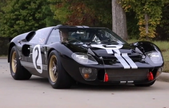 ford-gt40_1.webp