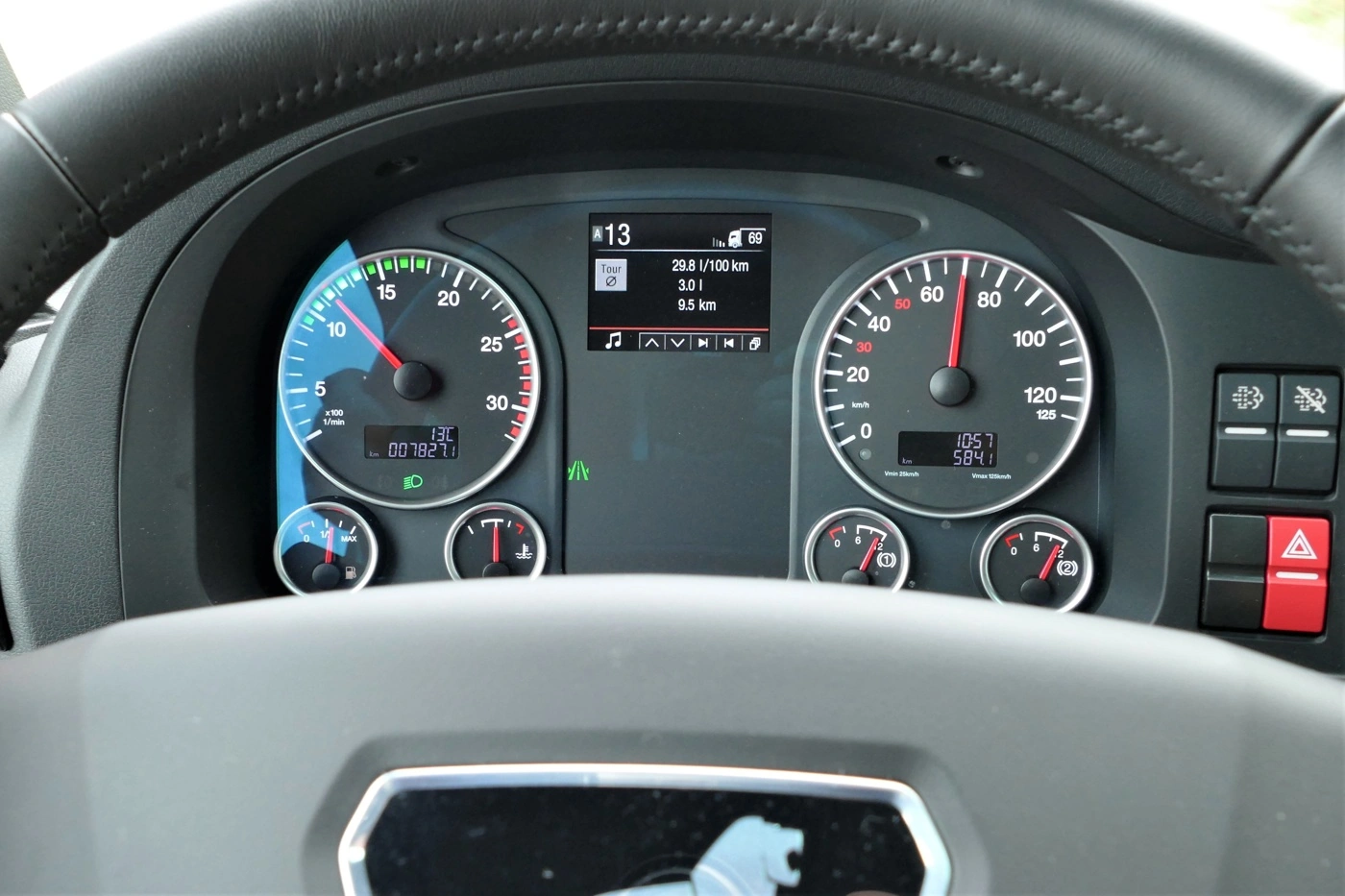18-24tgx-510-09.webp