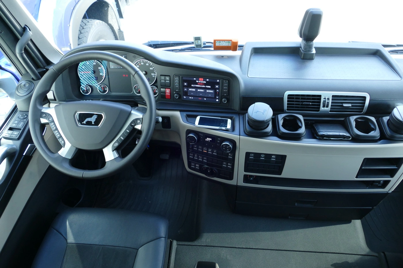18-24tgx-510-13.webp