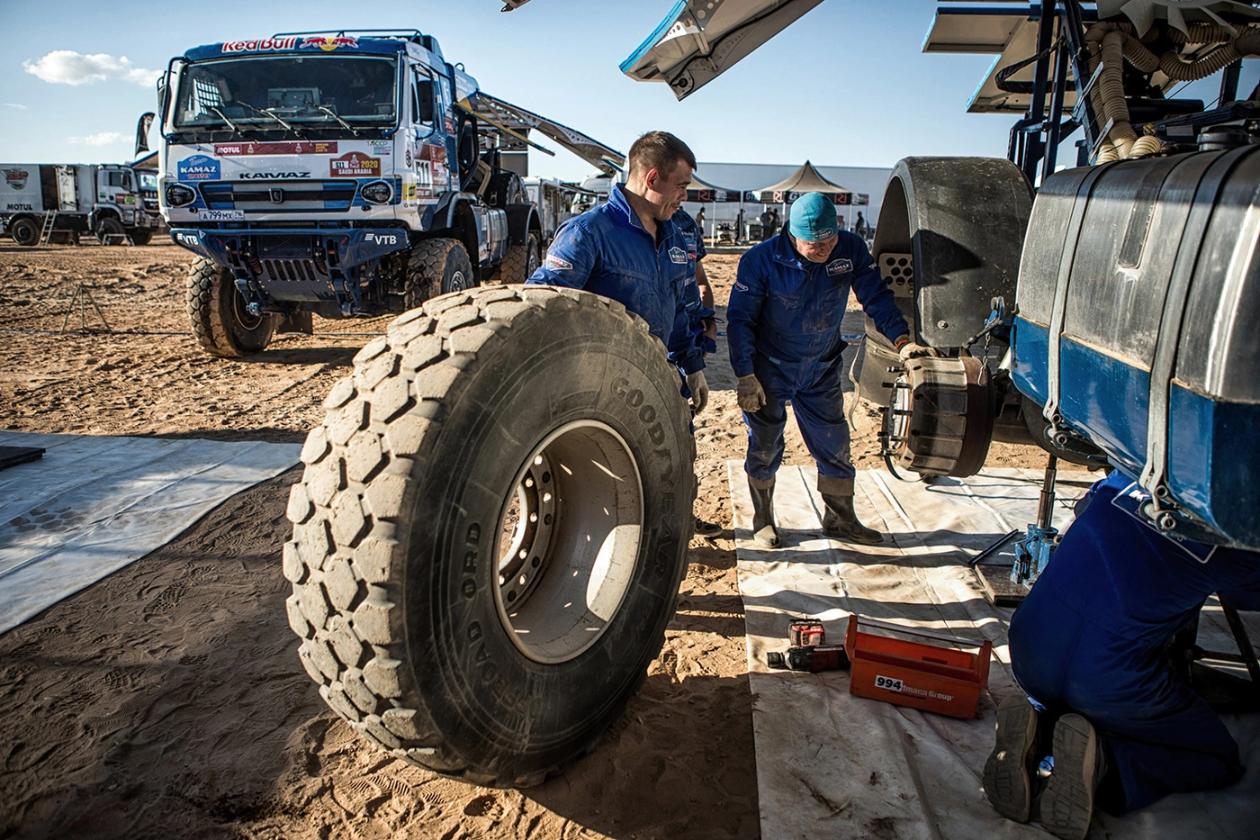 vsi-tovornjaki-zmagovalne-ekipe-so-vozili-s-standardnimi-pnevmatikami-goodyear-offroad-ord.webp