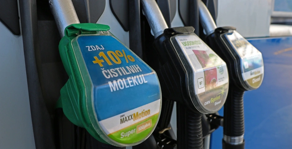 ve%C4%8Dji-inovativni-paket-dodatkov-za-zmogljivost-vklju%C4%8Duje-%C5%A1e-ve%C4%8D-molekul-za-za%C5%A1%C4%8Dito-in-%C4%8Di%C5%A1%C4%8Denje-motorja.webp