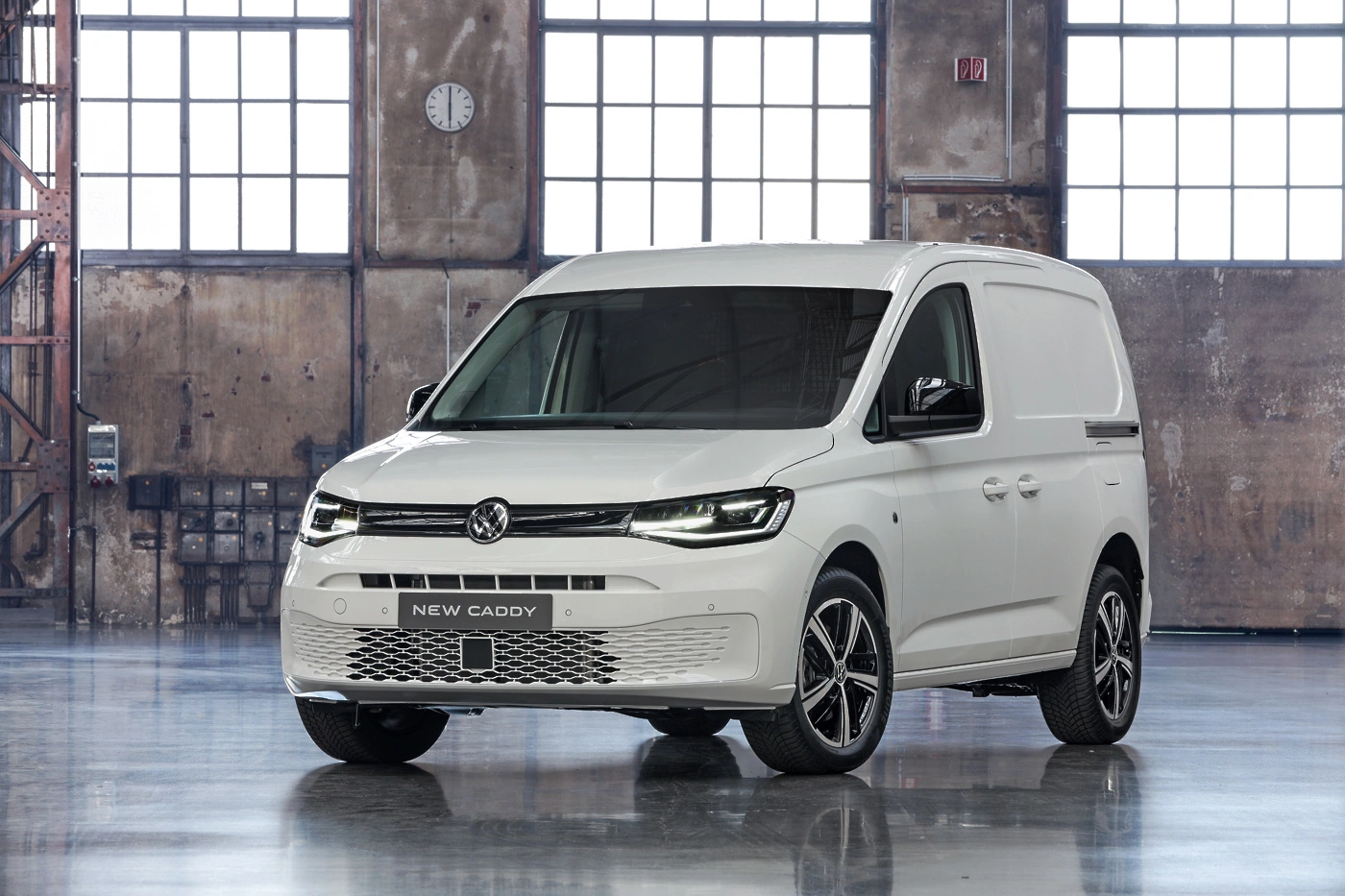 14-17dostavnik-leta-2.webp