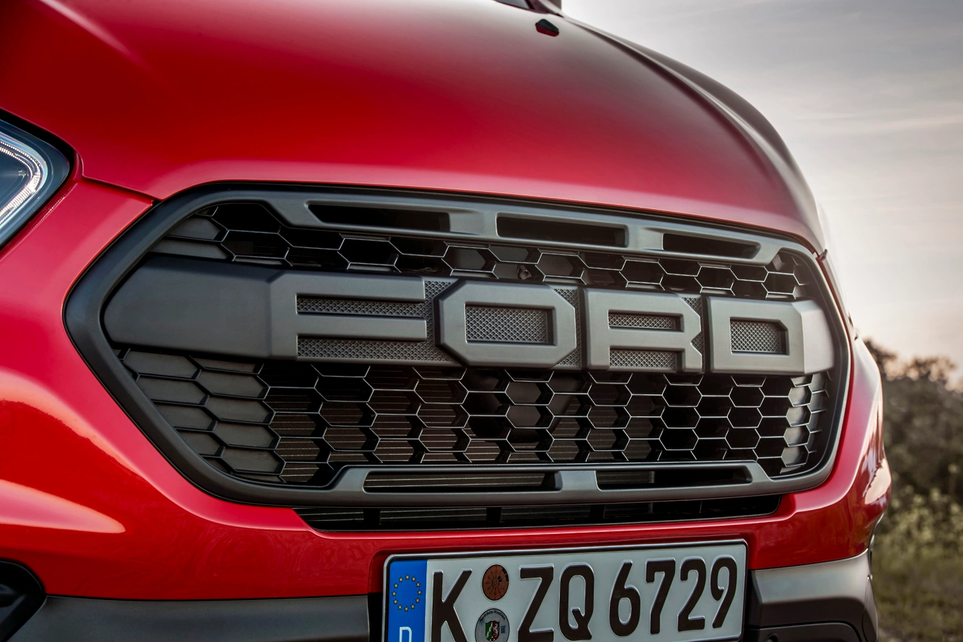 ford2020transitcustomtrail10.webp