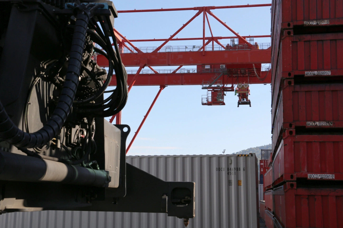 china-hinterlandrail-seacopyright-cargo-partner03.webp