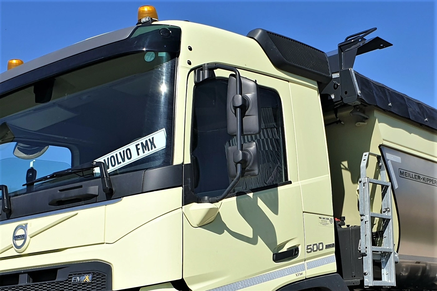 volvo-fmx-8x4-500-10.webp