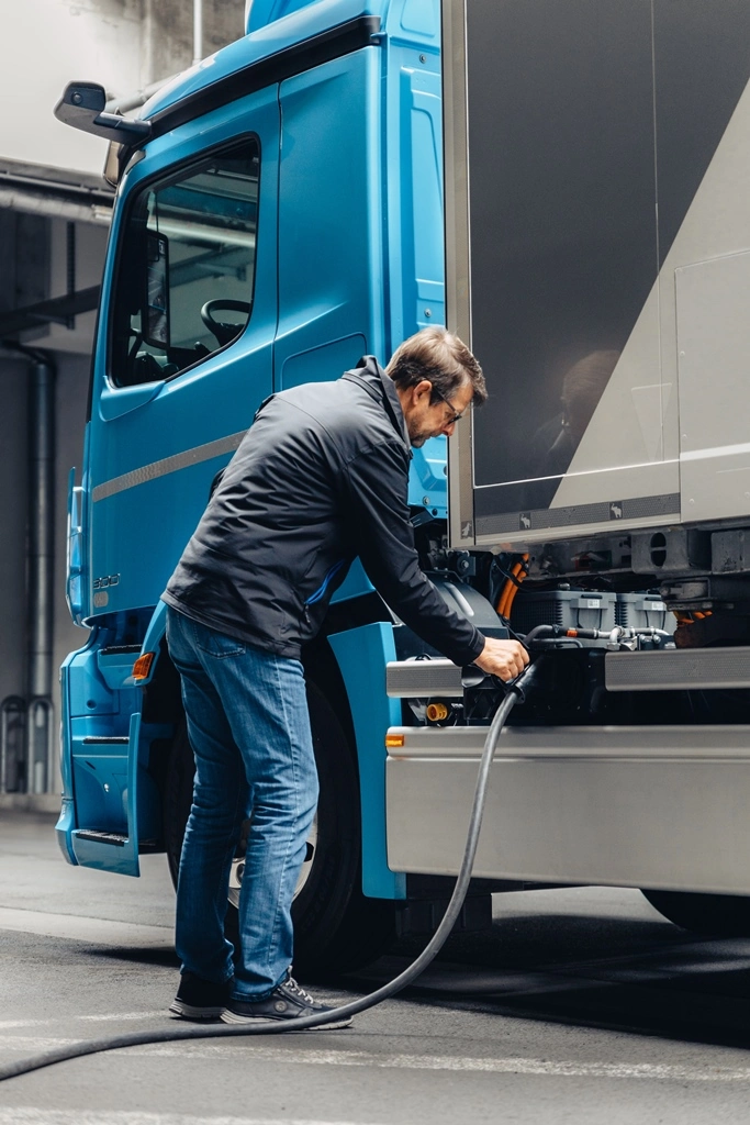 mercedes-benz-eactros-21.webp
