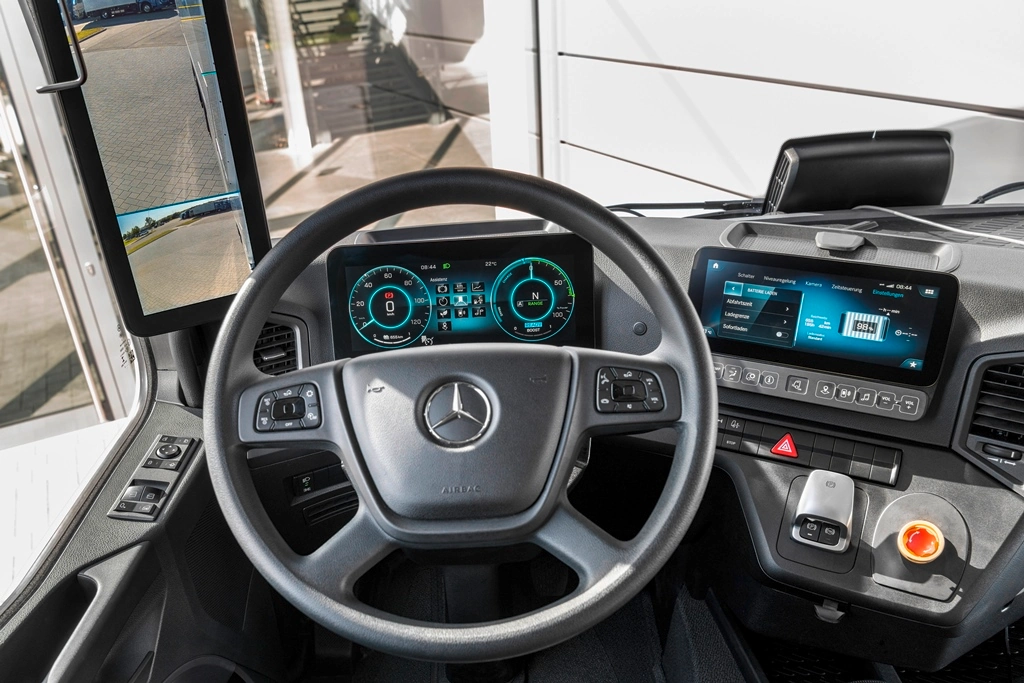 mercedes-benz-eactros-4.webp