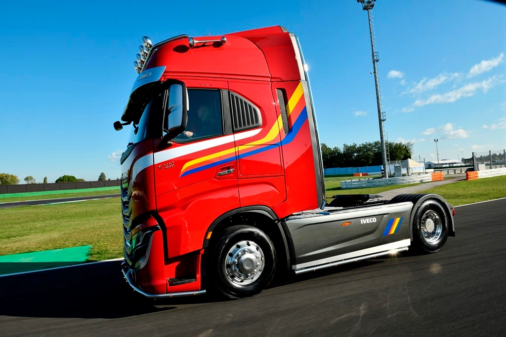 iveco-turbostar-s-way-4.webp