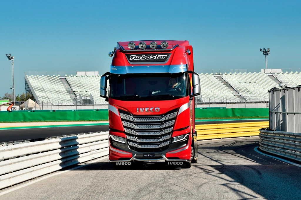 iveco-turbostar-s-way-8.webp