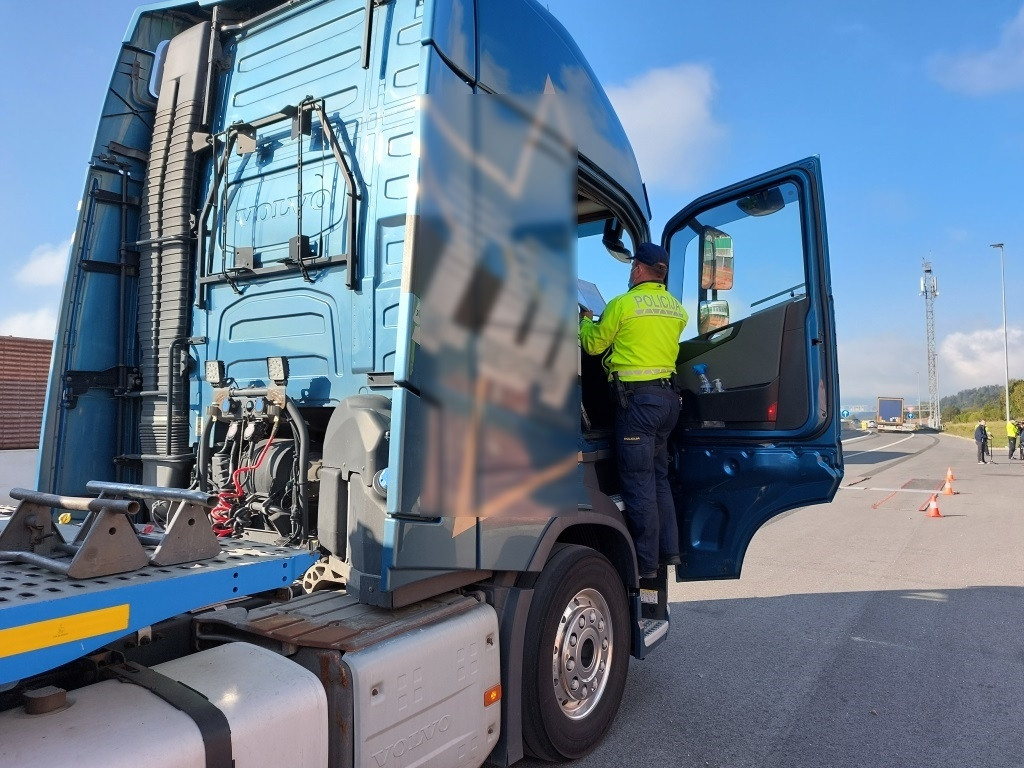 policijska-akcija-truck-bus-2.webp