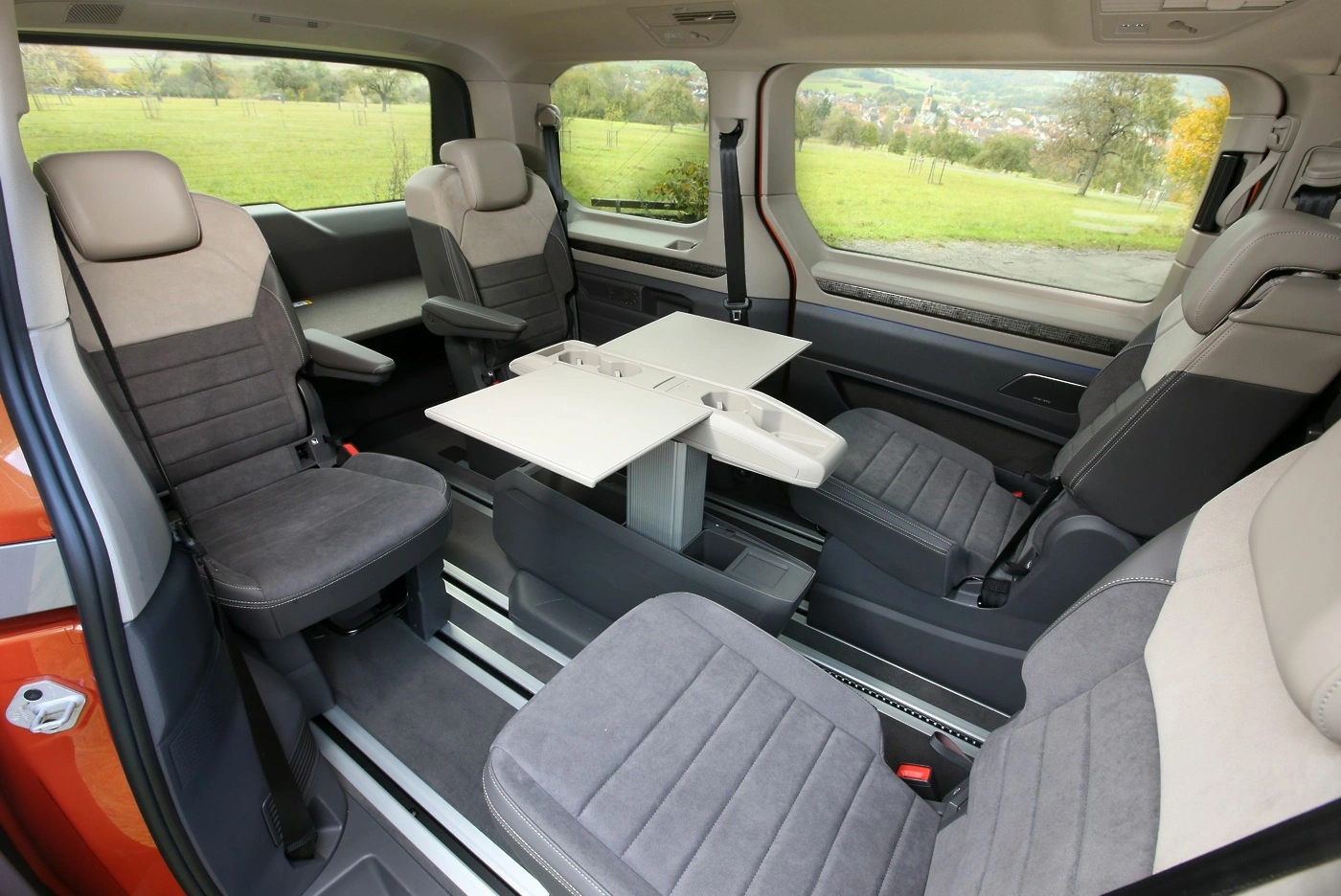 volkswagen-multivan-11.webp