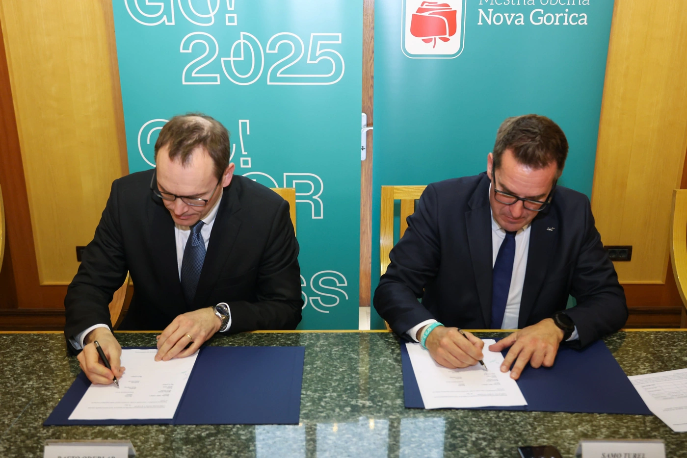 Nova Gorica podpis pogodbe za električne avtobuse